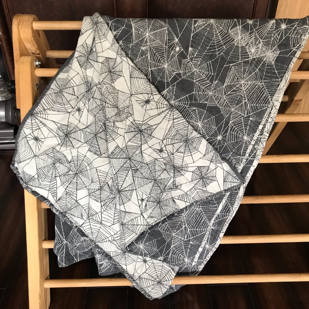 Firespiral woven wrap spiderwebs size 6